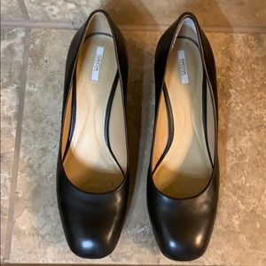 Geox Annya Black Leather Pumps